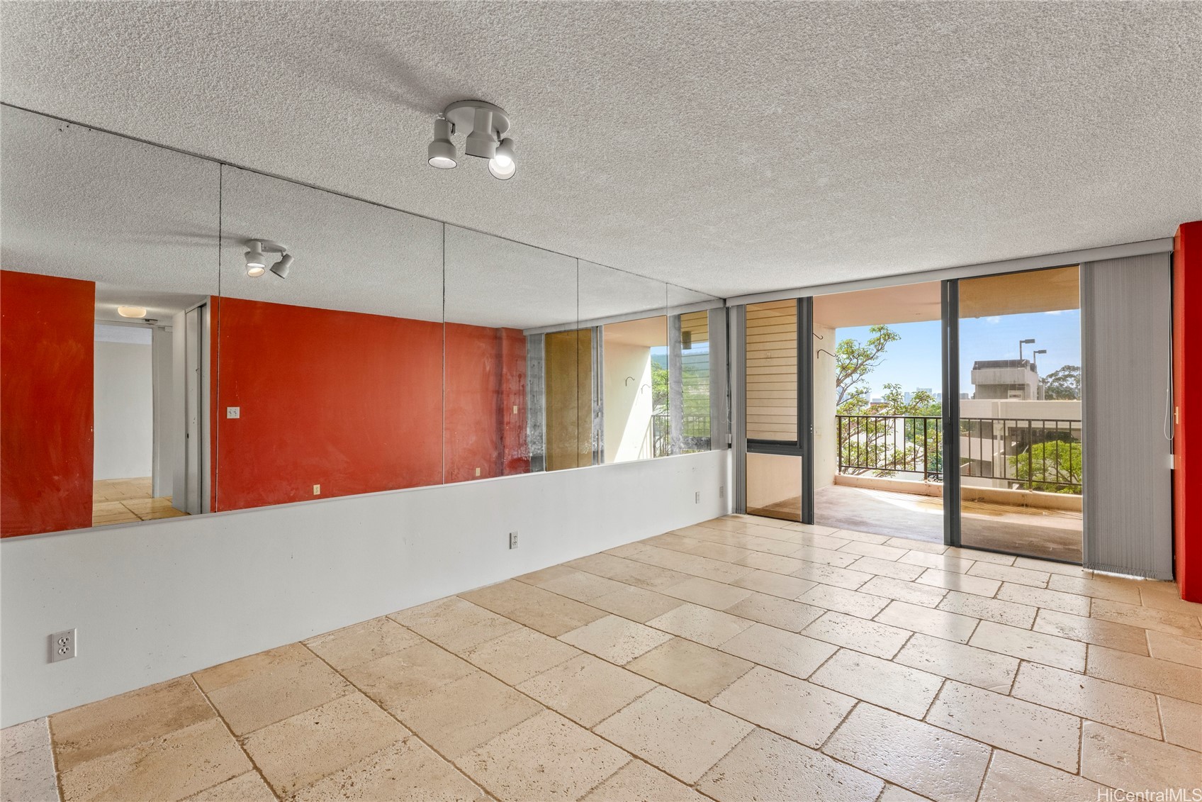 3138 Waialae Avenue 802