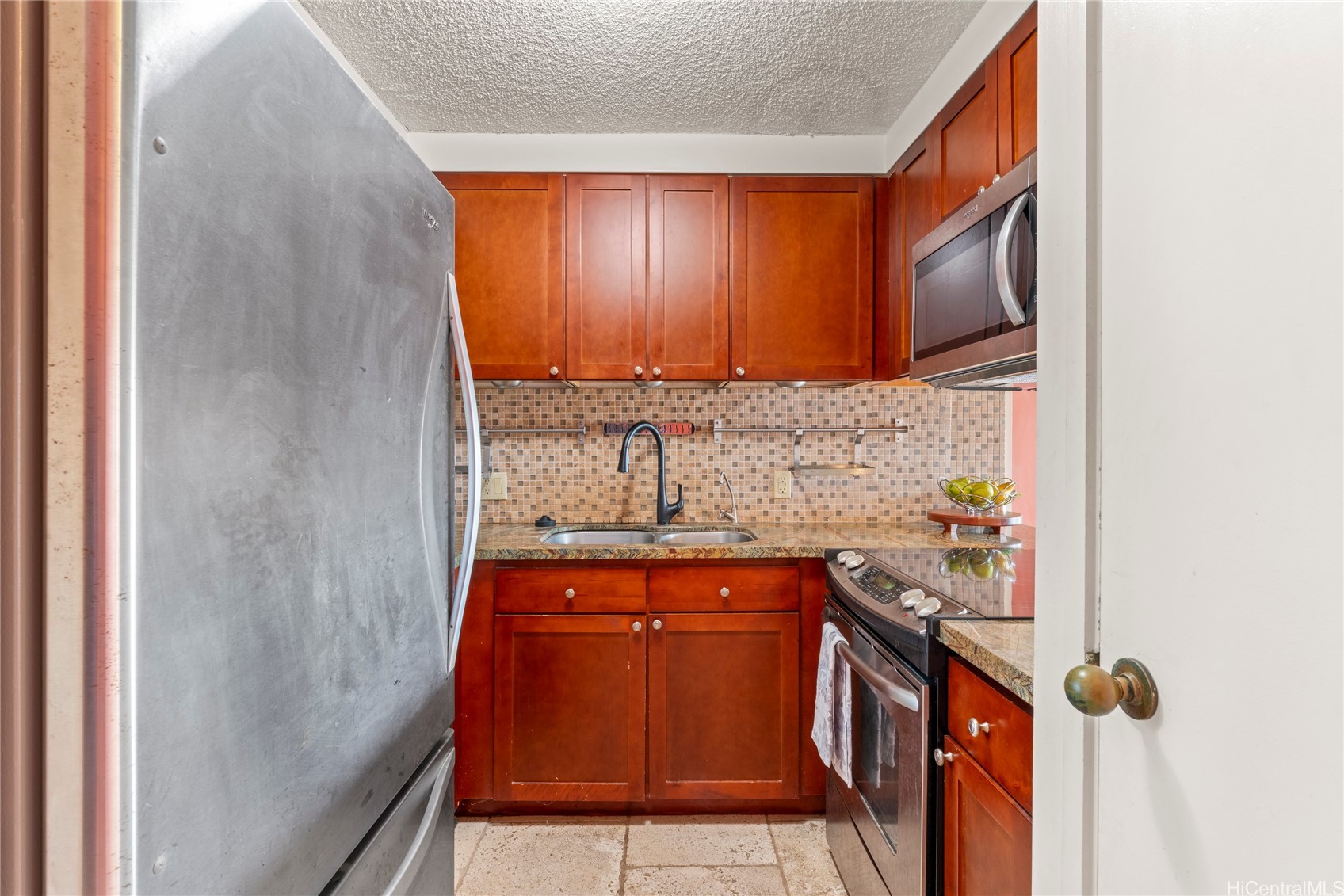 3138 Waialae Avenue 802