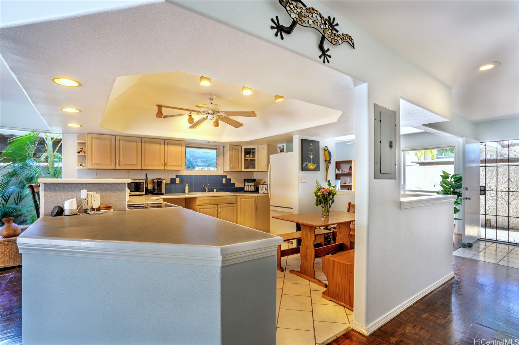 215 Kawaihae Street F1