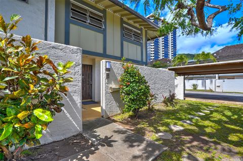 Photo of 215 Kawaihae Street #F1, Honolulu, HI 96825 (MLS # 202601439)