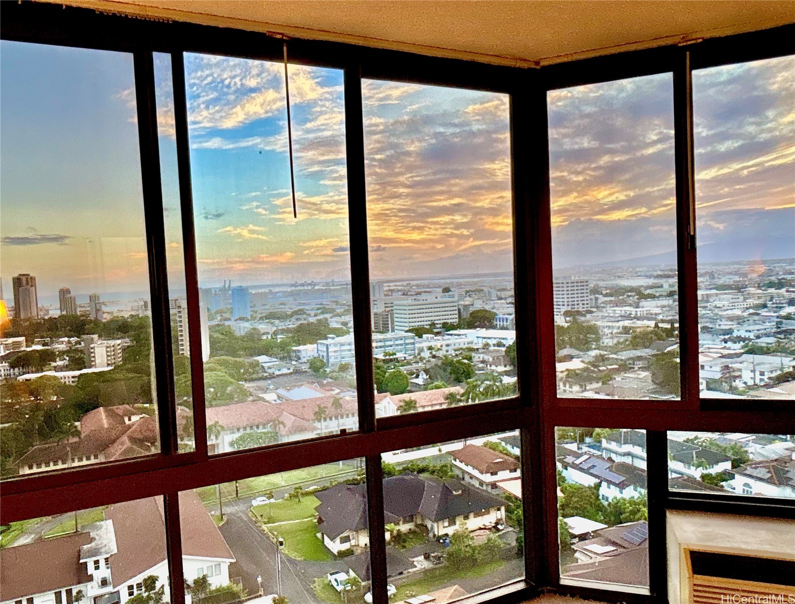 2040 Nuuanu Condominium