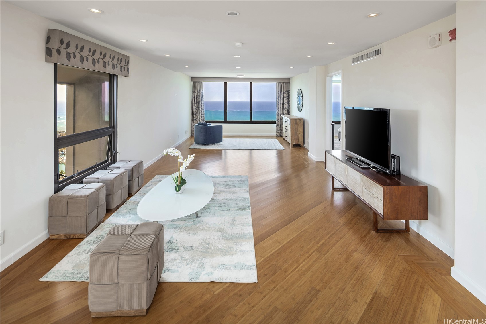 1600 Ala Moana Boulevard 3700