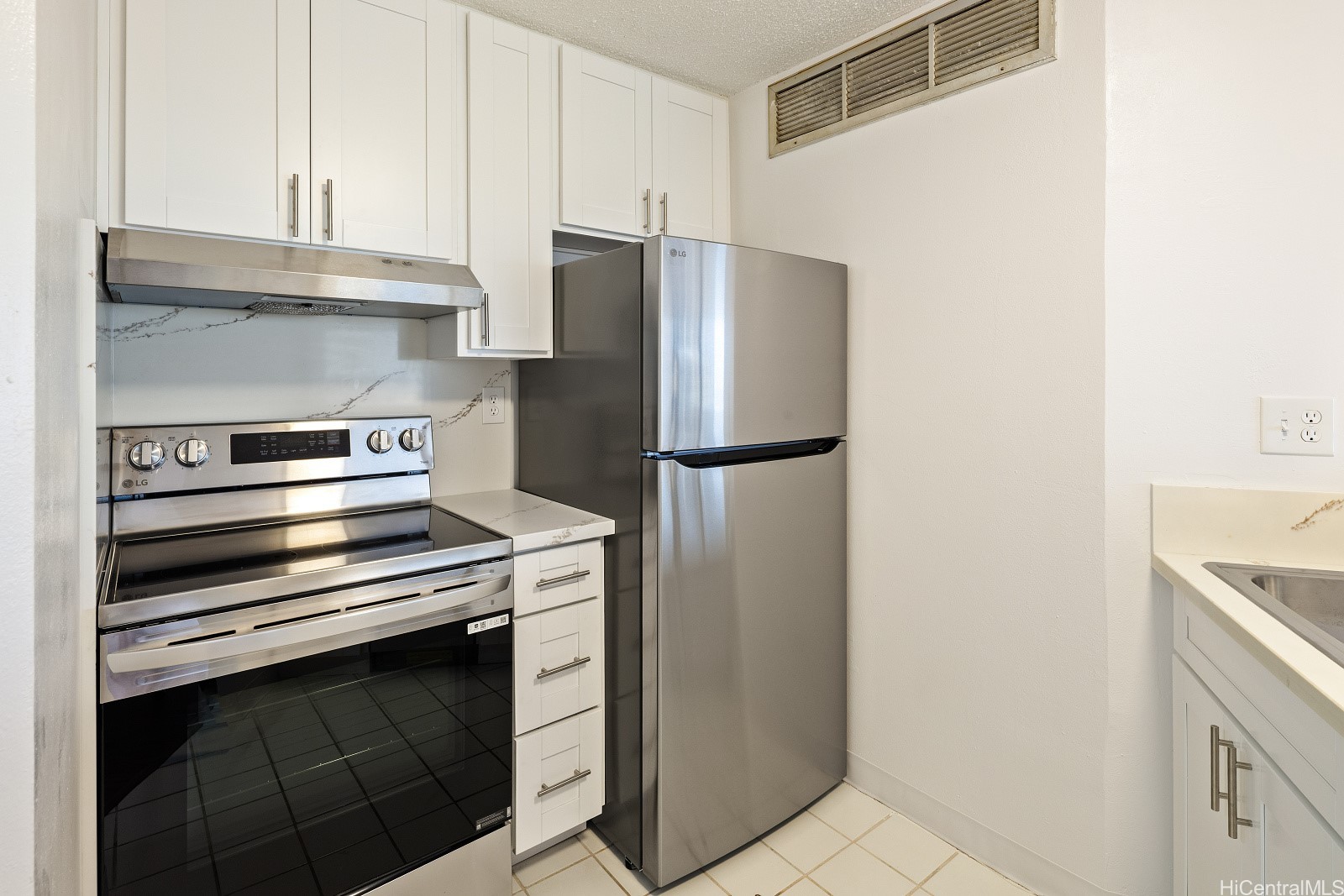 1088 Bishop Street 2906