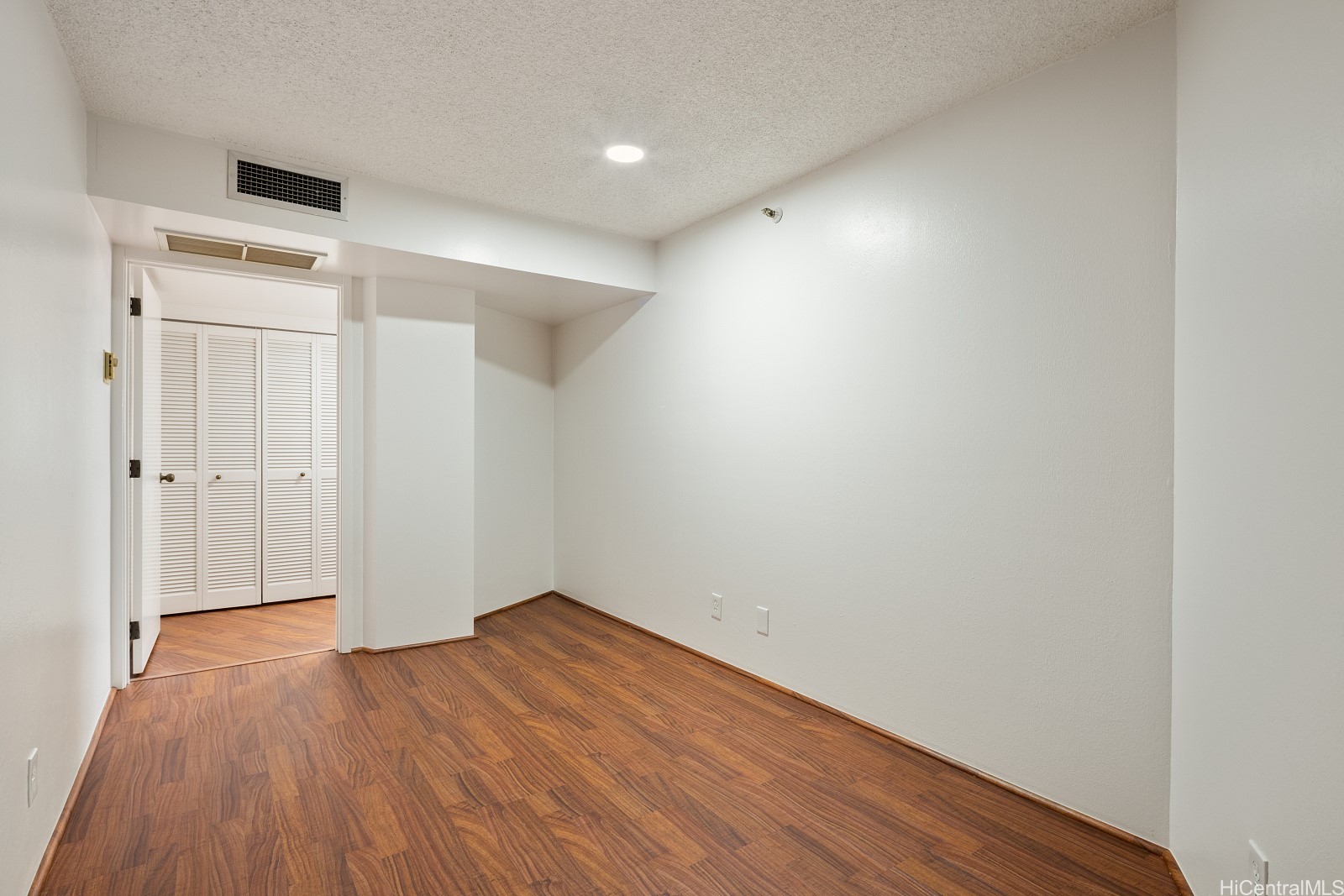 1088 Bishop Street 2906