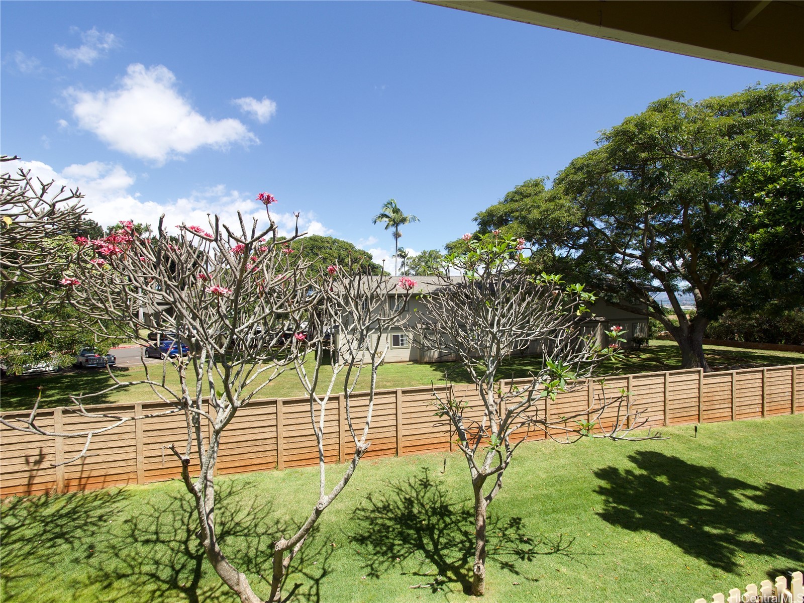 Kulana Knolls 1 Condominium
