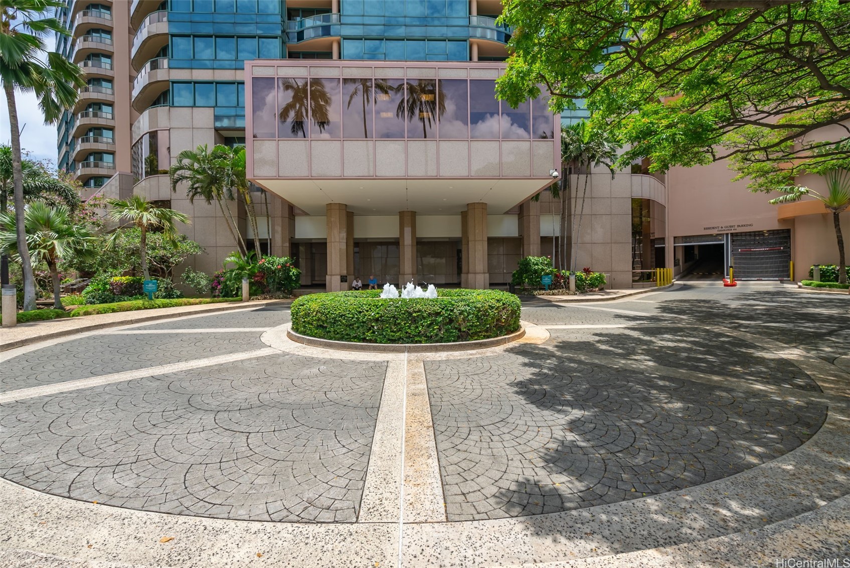 Waikiki Landmark Condominium