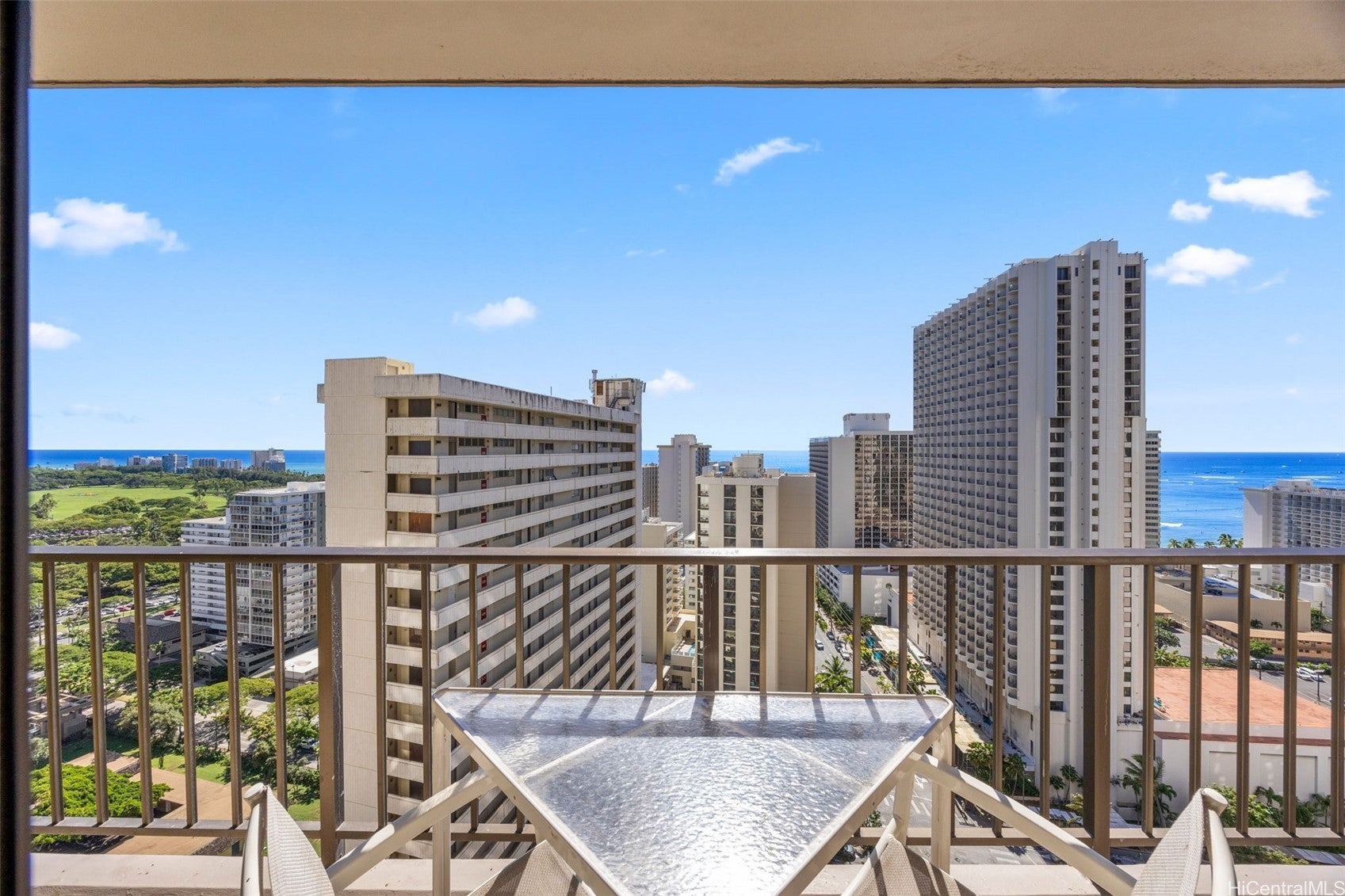 229 Paoakalani Avenue 2506-(NUC)