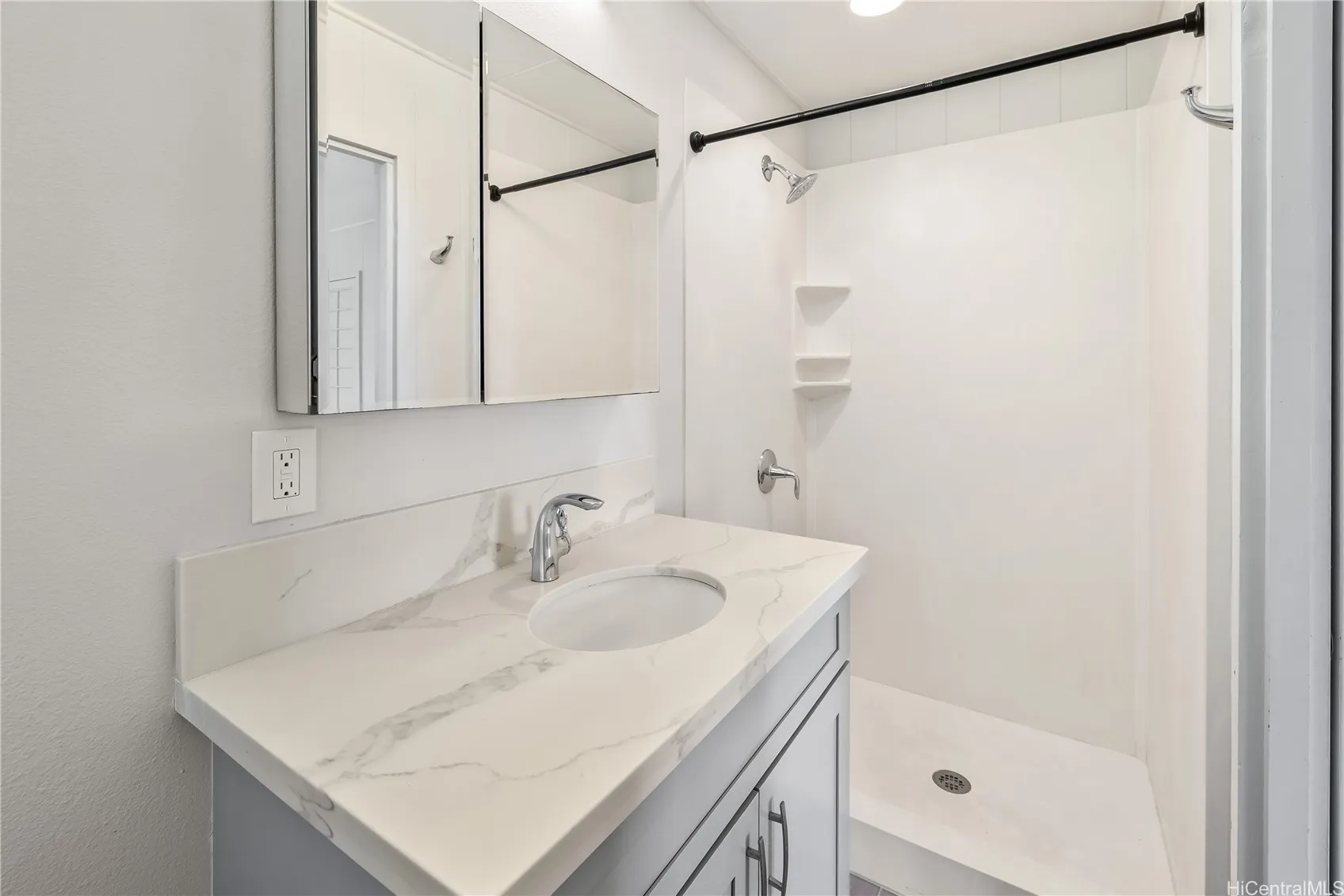 Honolulu, Hawaii 96817, United States, 5 Bedrooms Bedrooms, ,4 BathroomsBathrooms,Residential,Active,109913