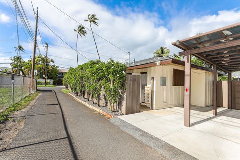 Photo of 4711 Kahala Avenue #4711, Honolulu, HI 96816 (MLS # 202604501)