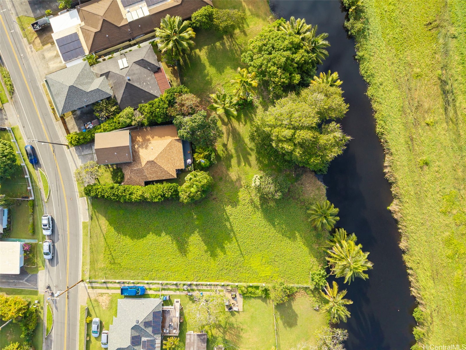 221 Kihapai Street 1