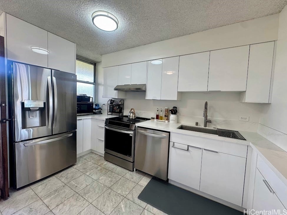 500 University Avenue 537
