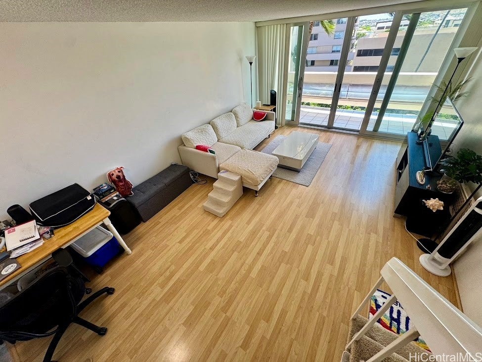 500 University Avenue 537