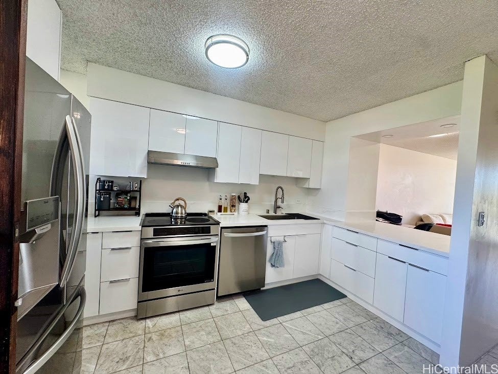 500 University Avenue 537