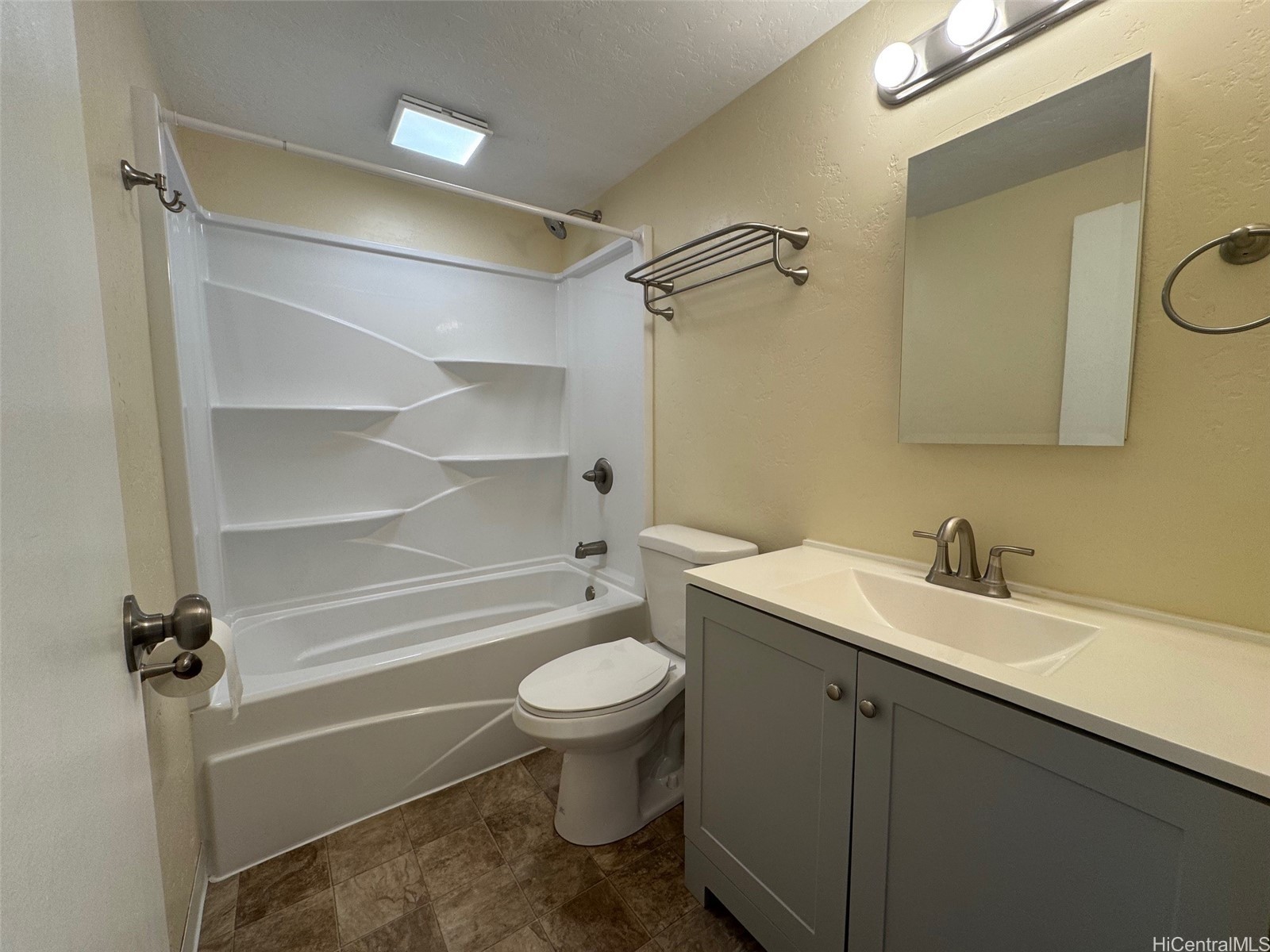 87-118 Helelua Street B305