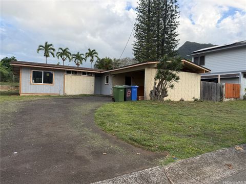 Photo of 1519 Uluhaku Place, Kailua, HI 96734 (MLS # 202525168)