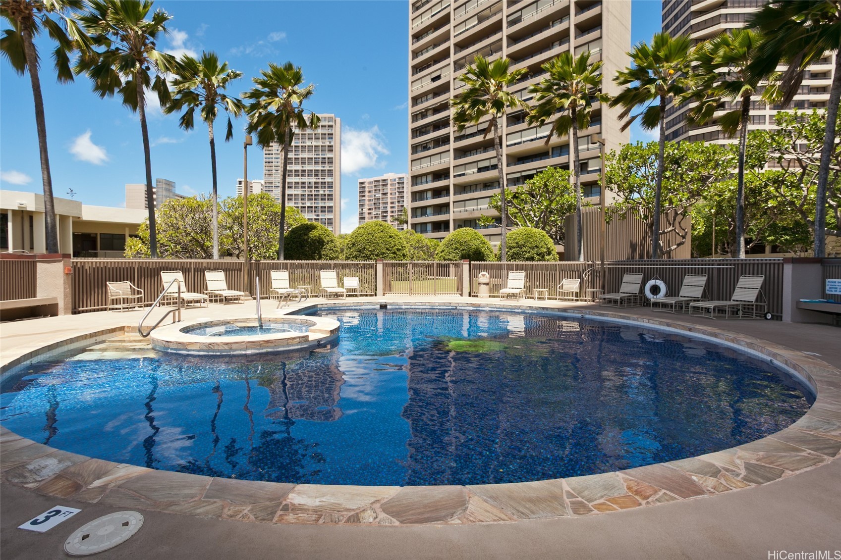 Royal Iolani Condominium