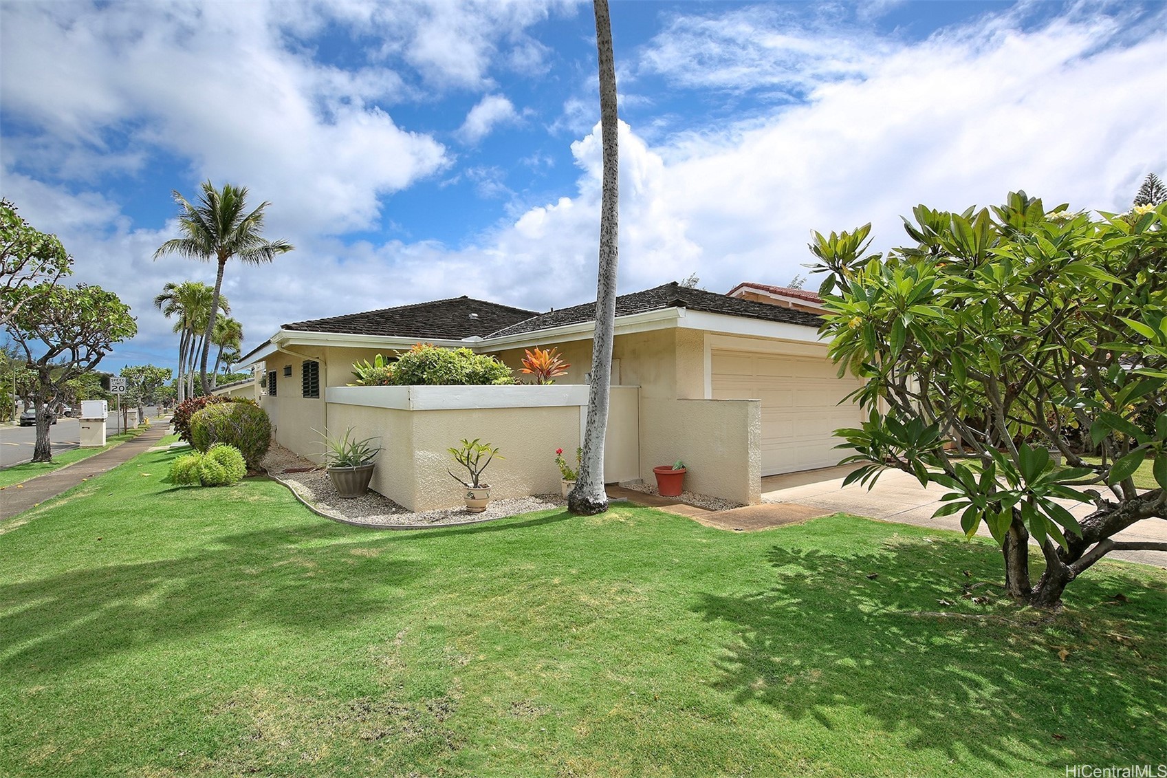7821 Makaaoa Place