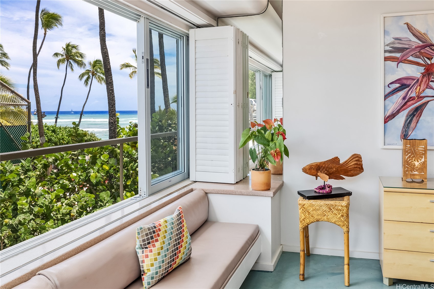 2895 Kalakaua Avenue 206