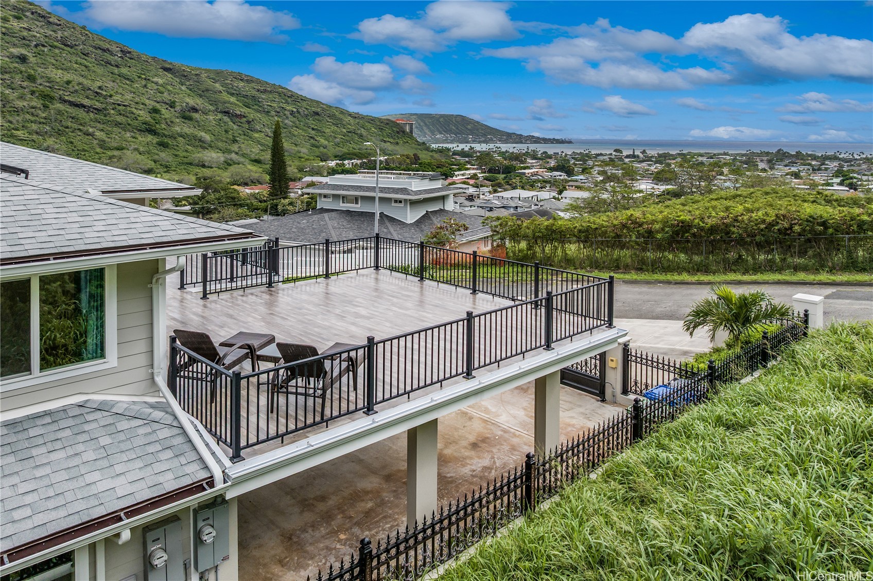 597 and 597 A Papahehi Place