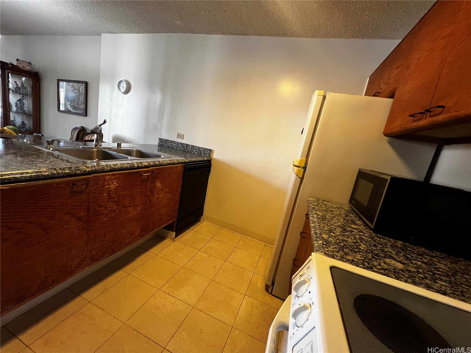 60 N Beretania Street 910