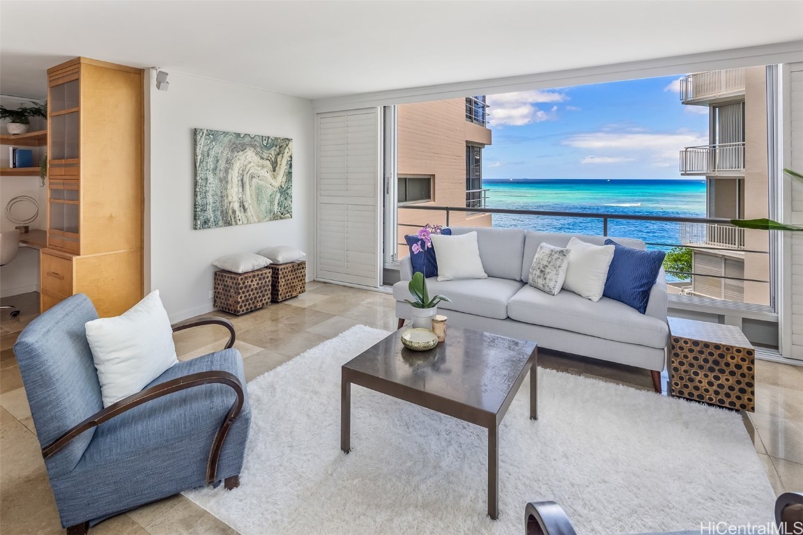 2979 Kalakaua Avenue 1-404