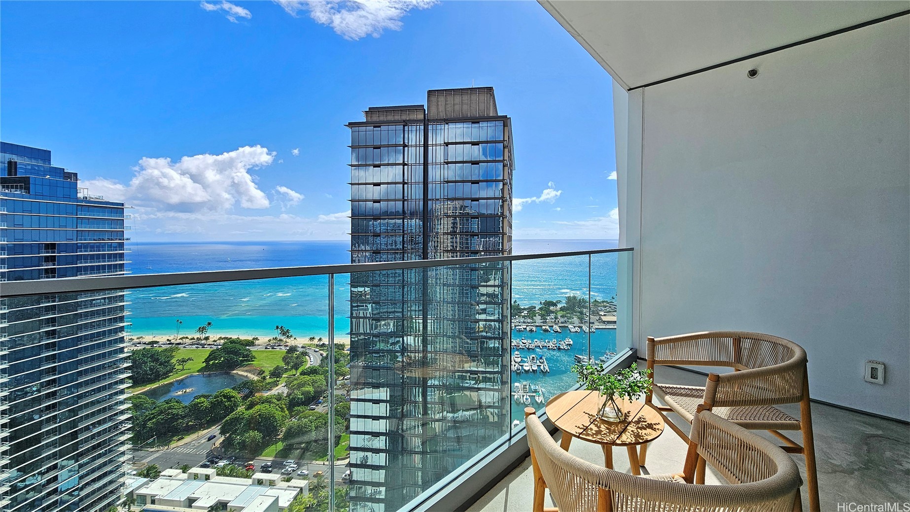 1000 Auahi Street 3504