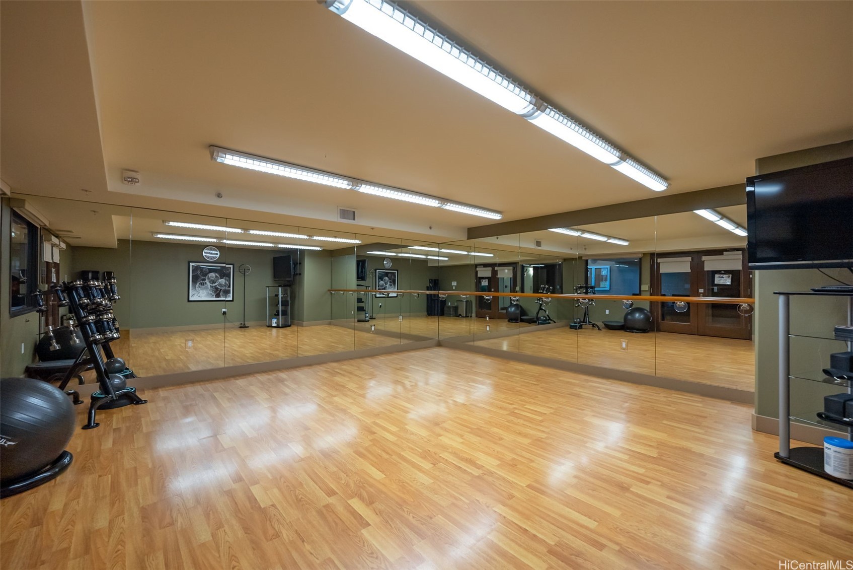 Capitol Place Condominium