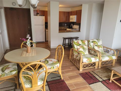 2215 Aloha Drive 1104 (11M) Honolulu HI 96815