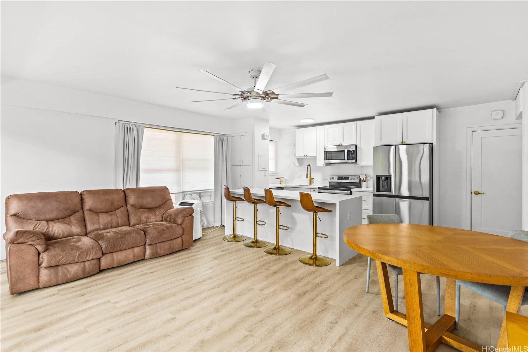 2118 Kuhio Avenue 401