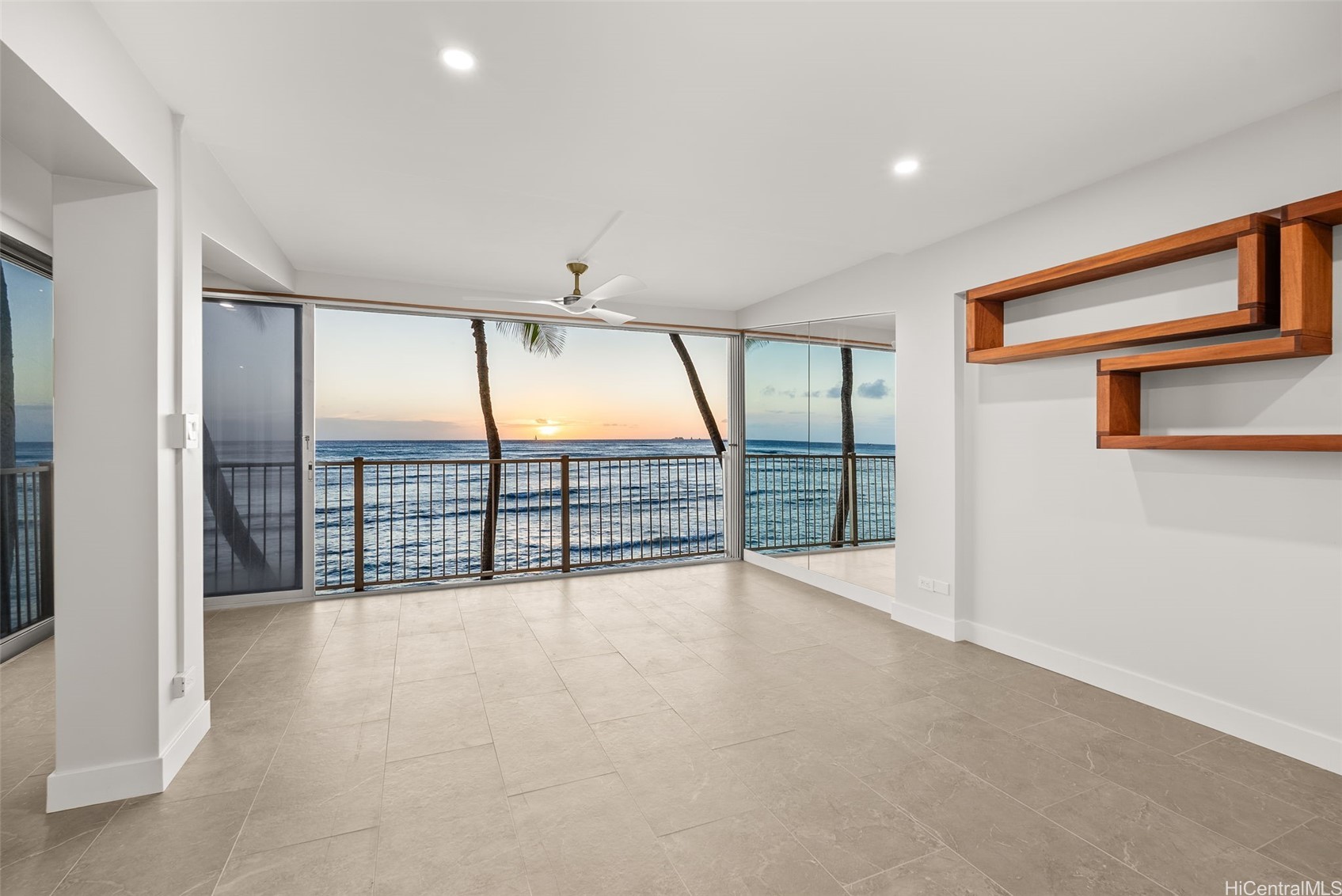 3015 Kalakaua Avenue 201