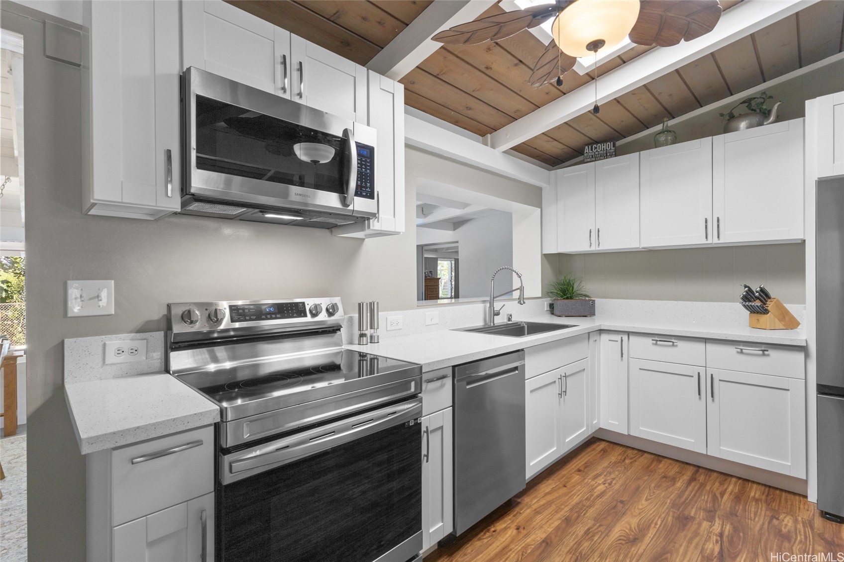 2306 Komo Mai Drive