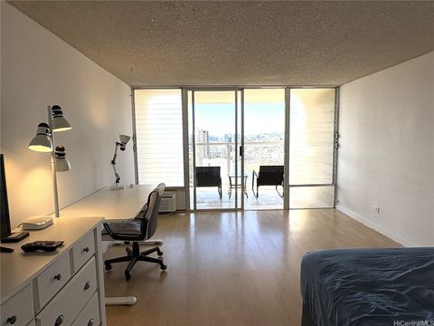 Photo of 445 Seaside Avenue #4104, Honolulu, HI 96815 (MLS # 202526477)