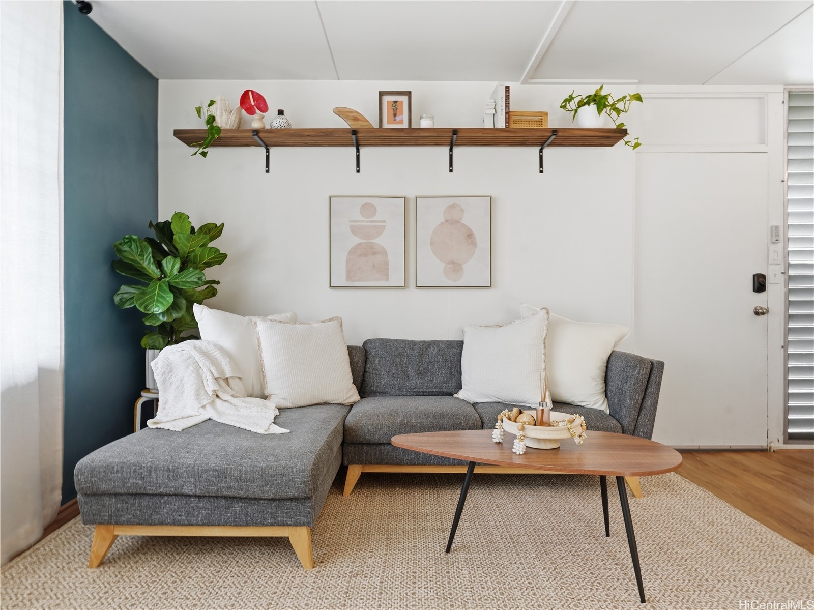 3810 Leahi Avenue 210