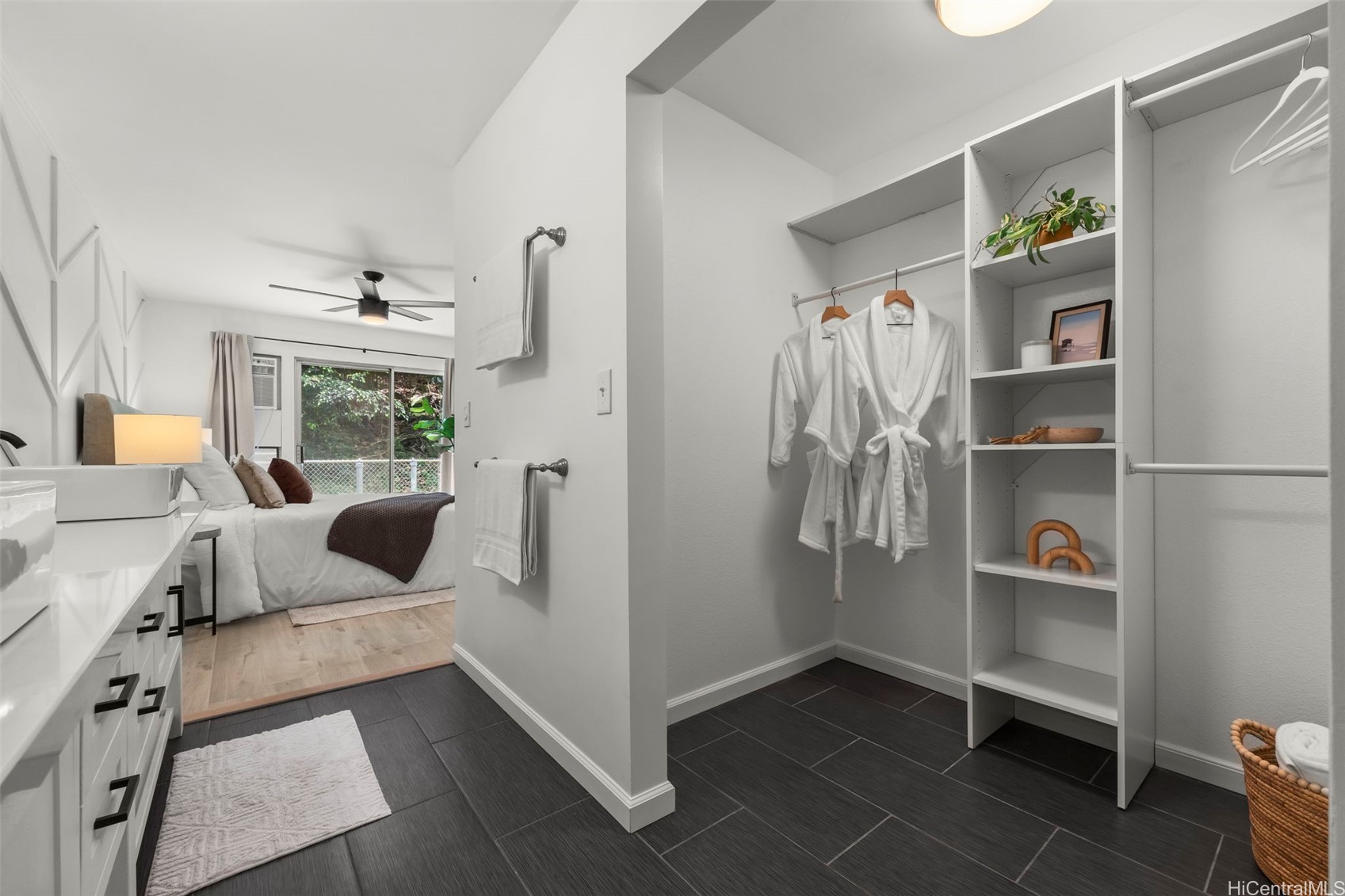 98-607 Kilinoe Street 8E1