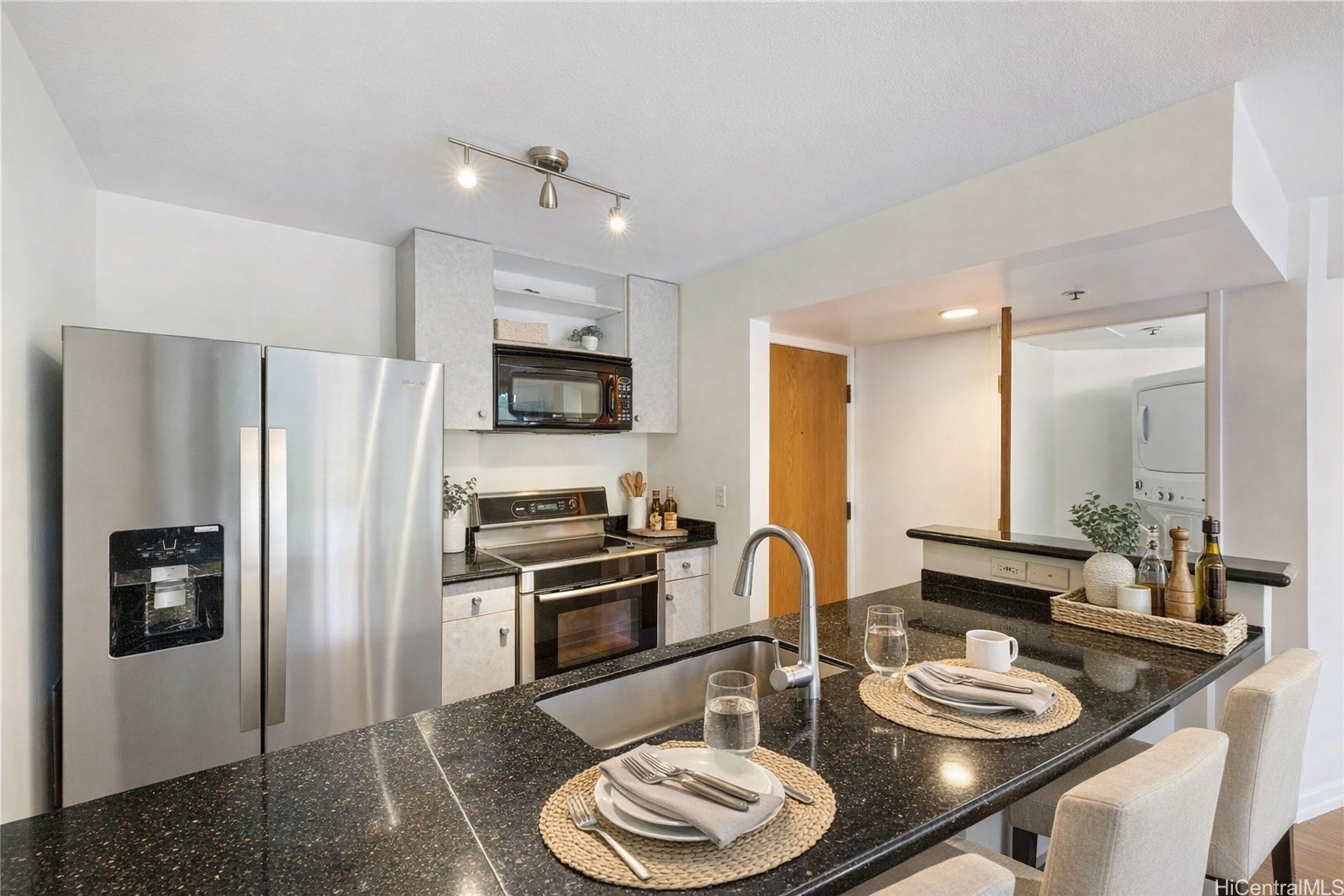 60 N Beretania Street 308