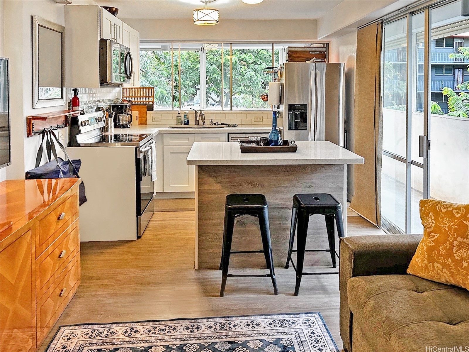 439 Keoniana Street 201