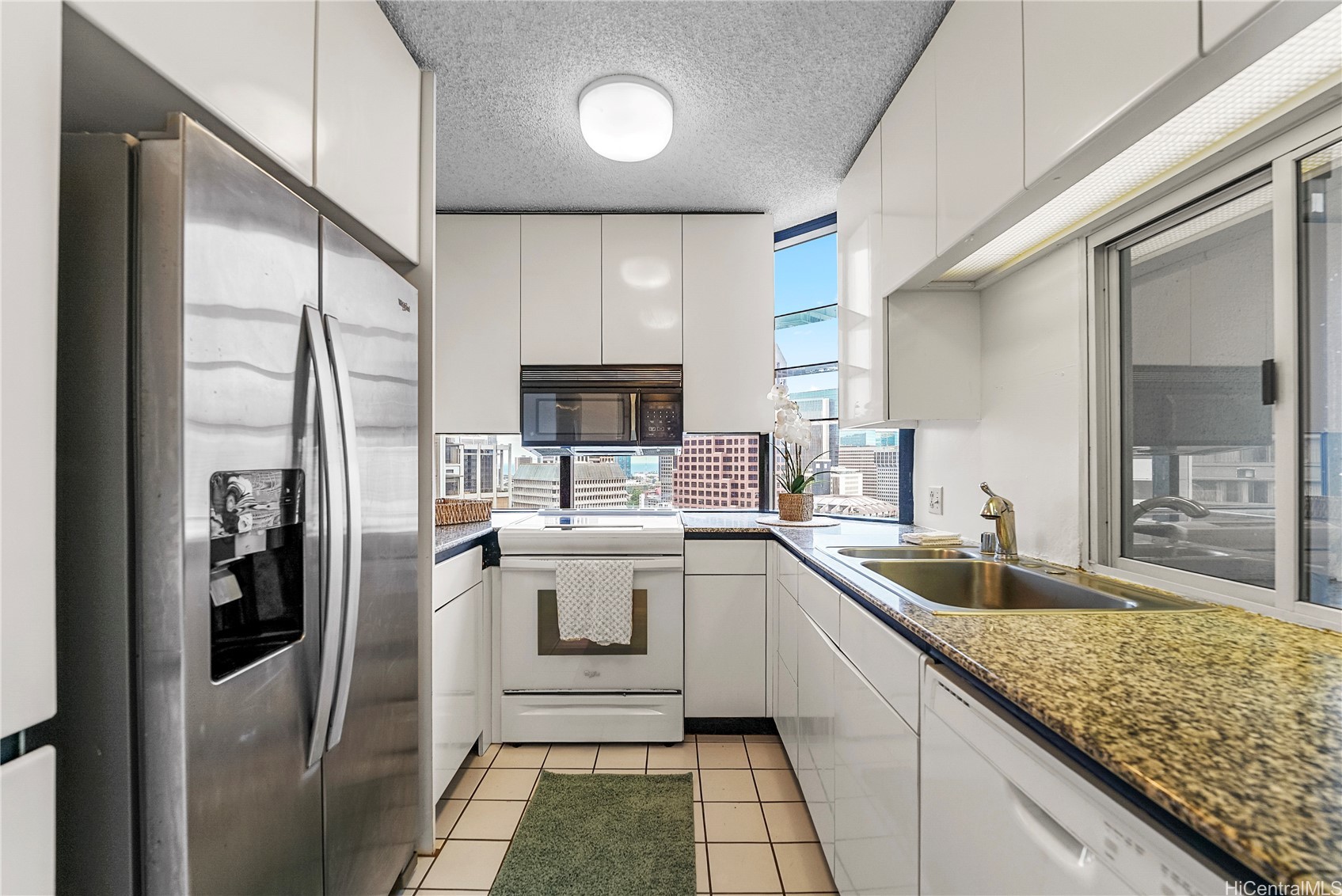 1212 Nuuanu Avenue 2402