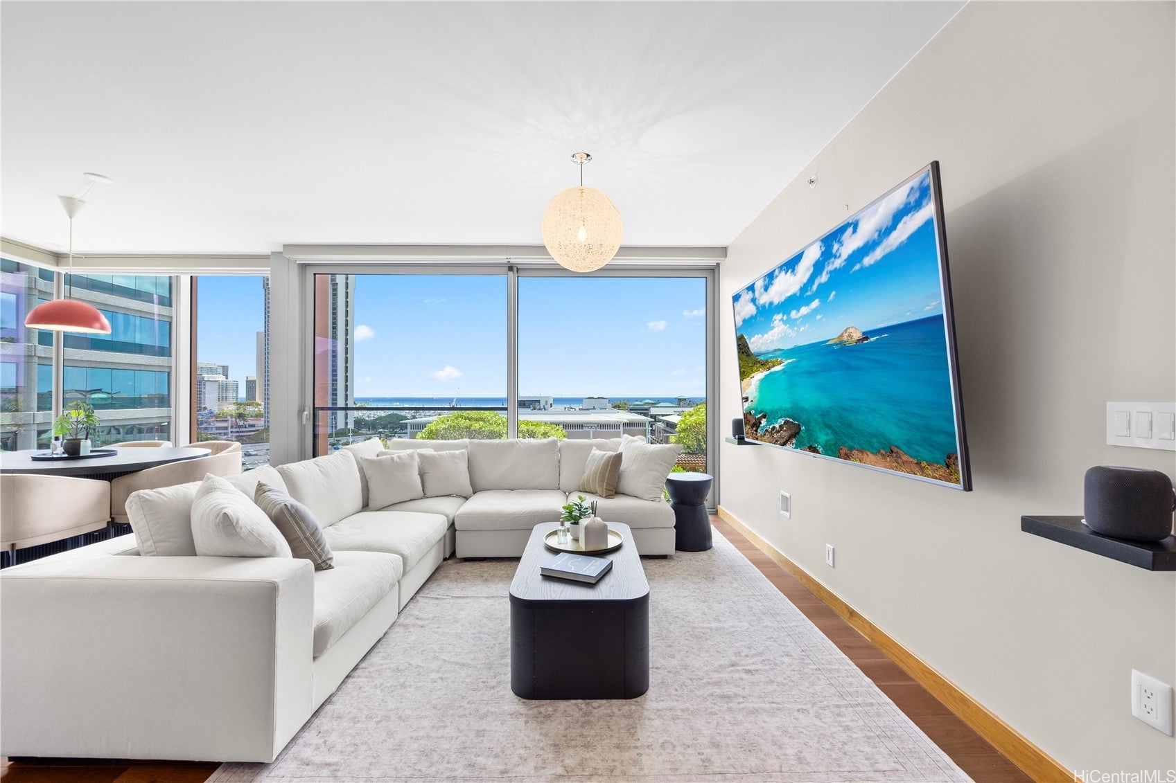 1555 Kapiolani Boulevard 808