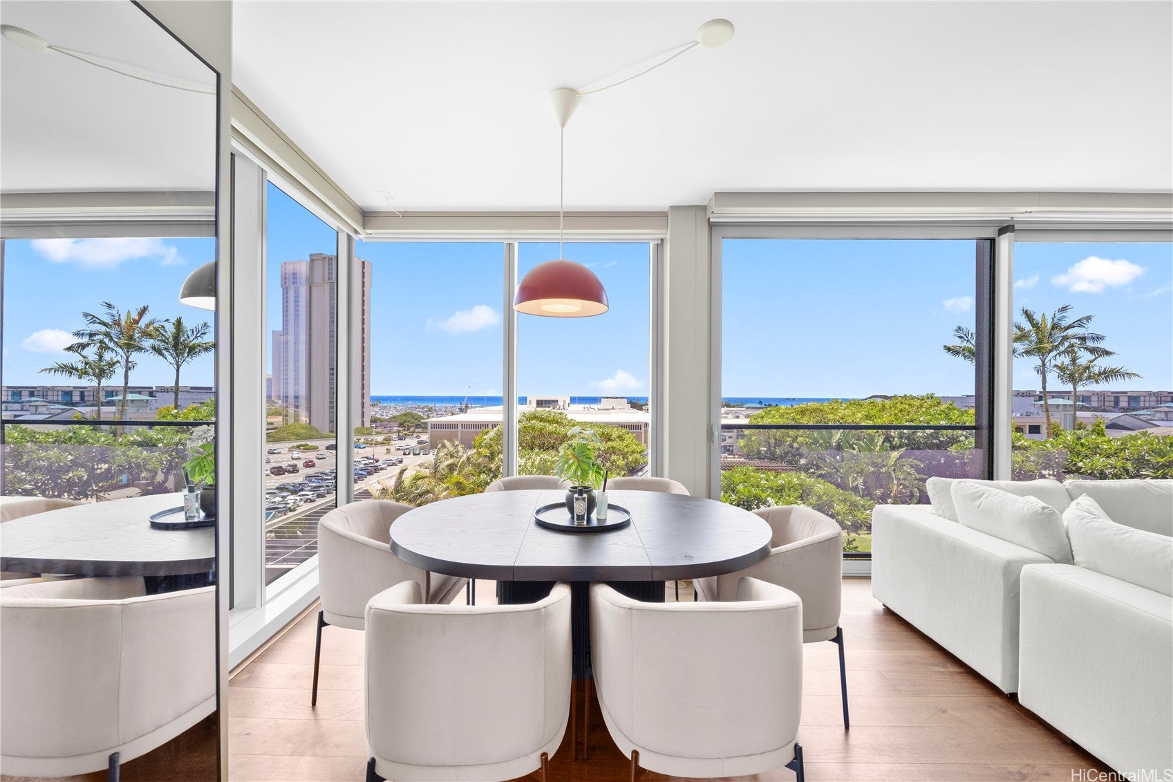 1555 Kapiolani Boulevard 808