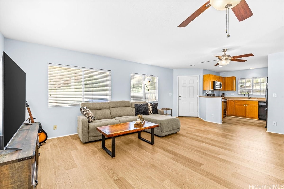 87-1962 Pakeke Street B