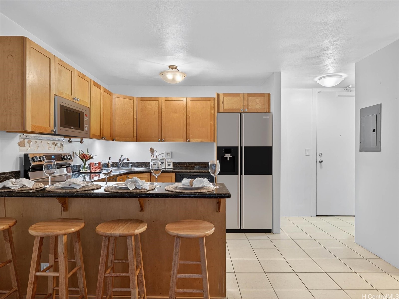 430 Kaiolu Street 207