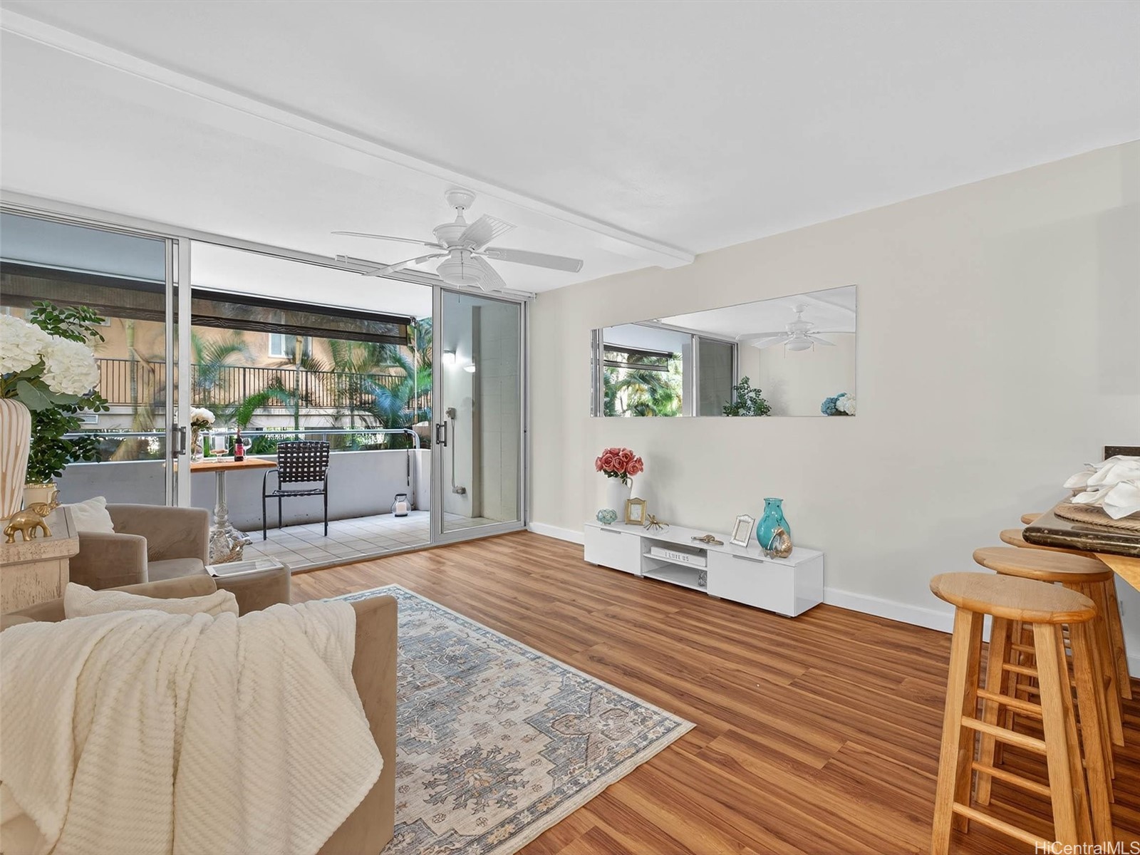 430 Kaiolu Street 207