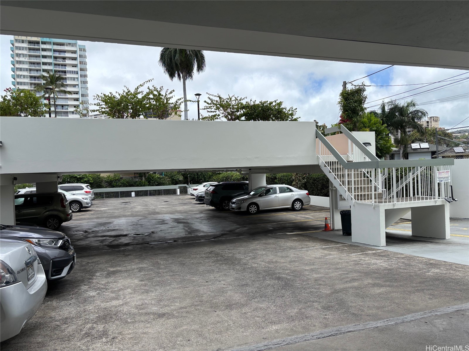 1616 Liholiho Condominium