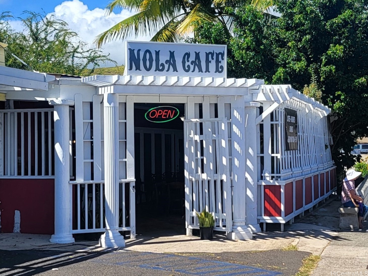 3040 Waialae Avenue A-1