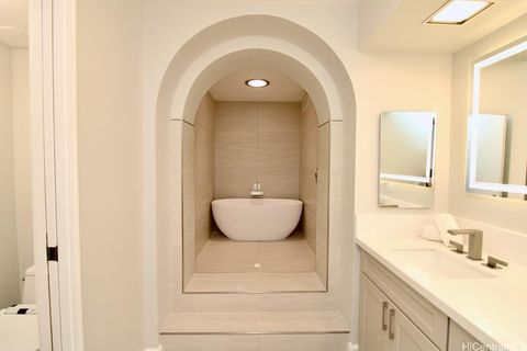 Photo of 415 South Street #2804, Honolulu, HI 96813 (MLS # 202609486)