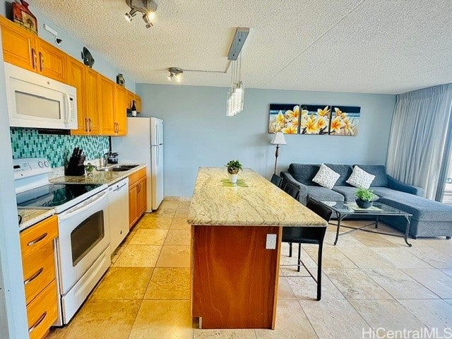 201 Ohua Avenue 2107 Mauka Tower II
