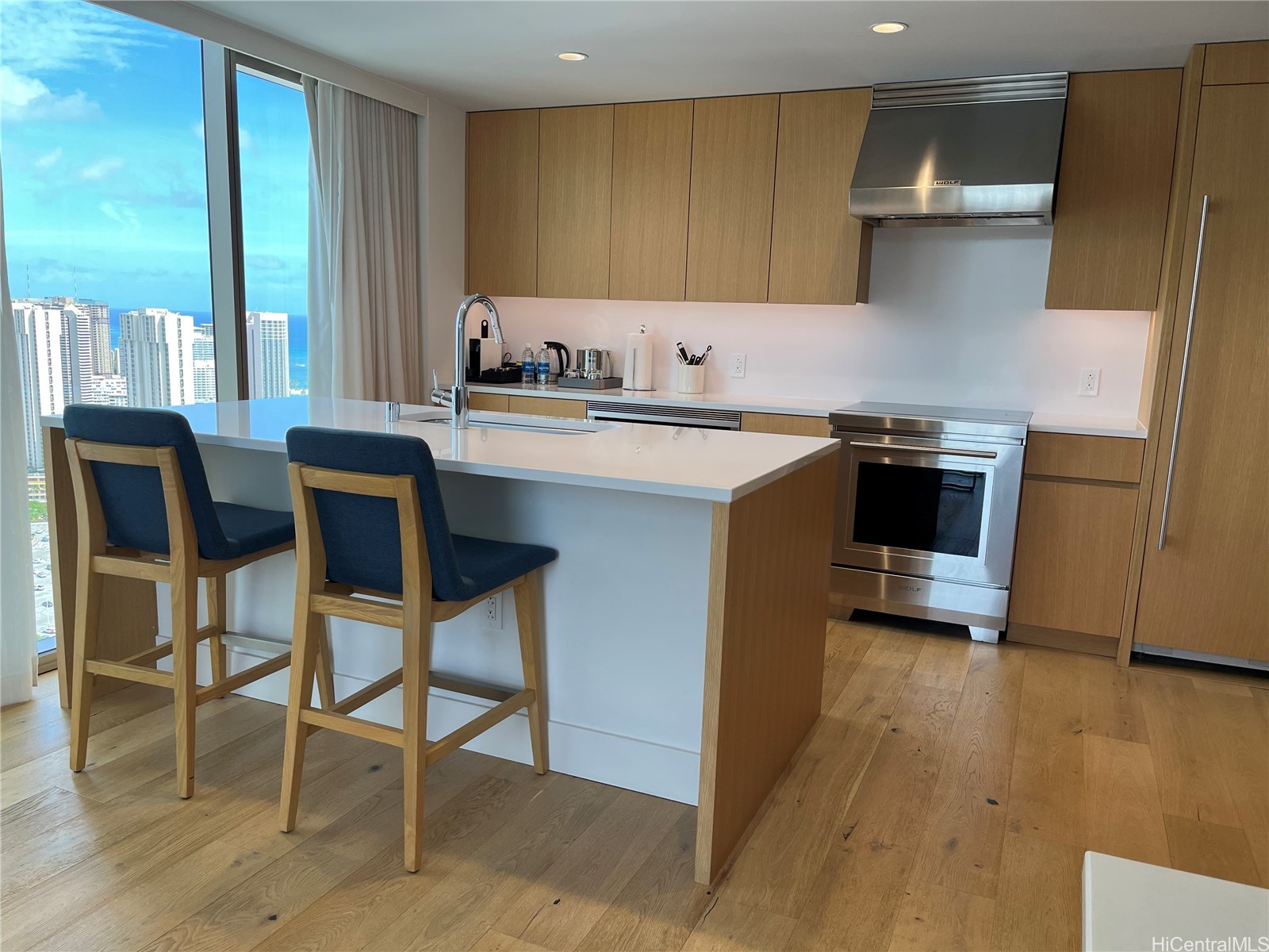 1390 Kapiolani Boulevard 3809