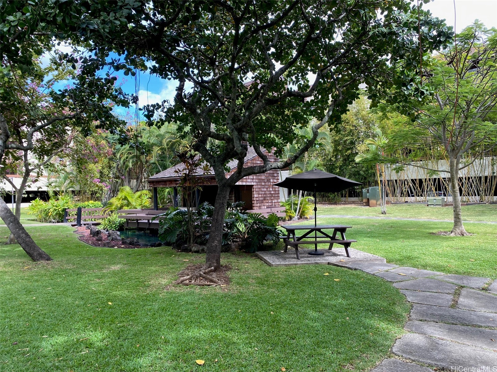 1015 Aoloa Place 214