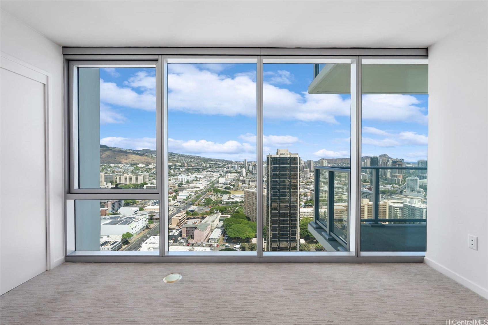 1515 Liona Street 3607