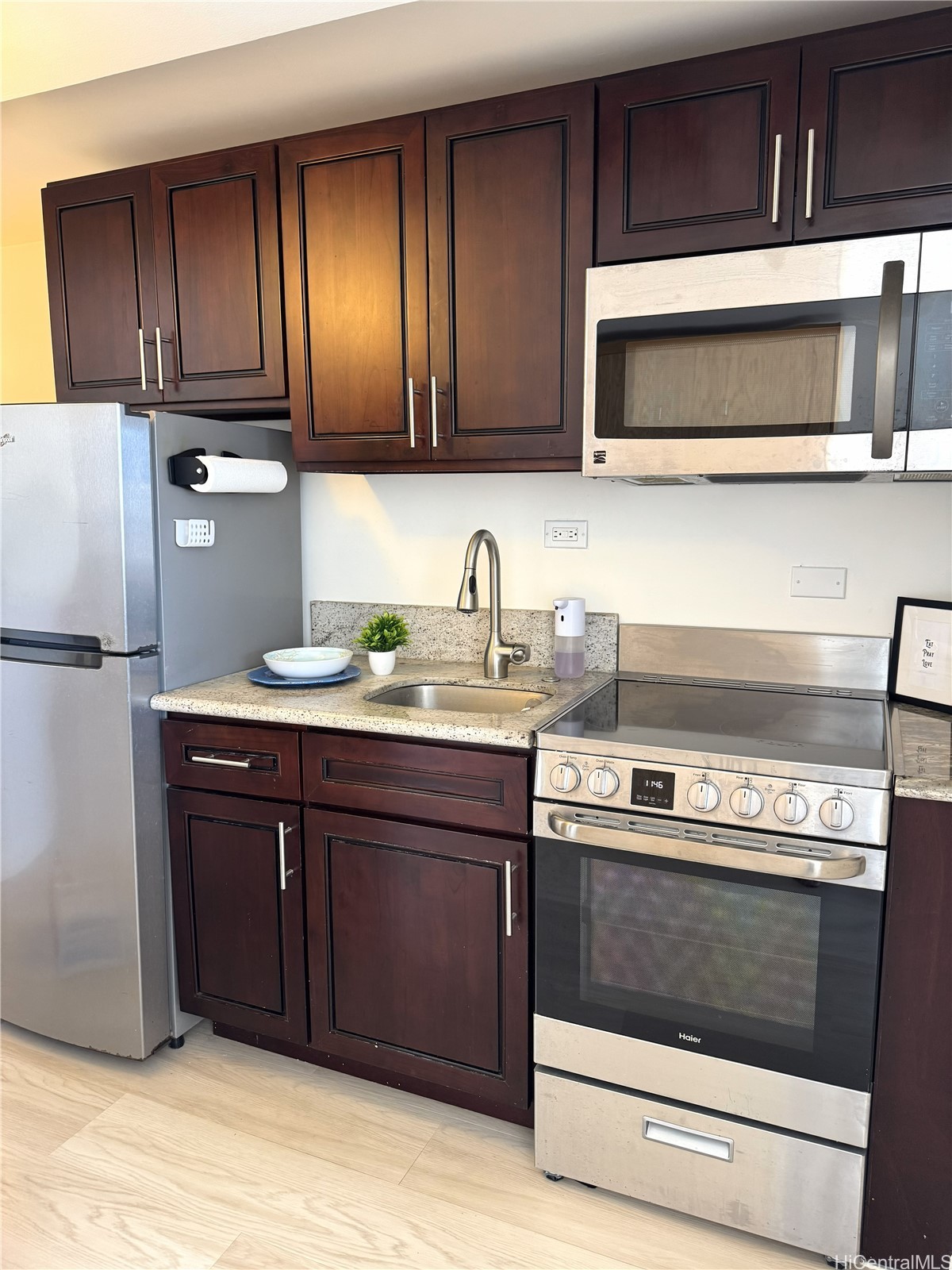 2525 Date Street 3404